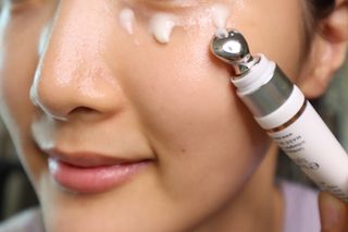 산수시 일루미네이팅 펄 영양 다크서클 스틱 아이 크림 케어 15ml — 5점을 준 리뷰어가 2021년 6월 올린 사용 사진