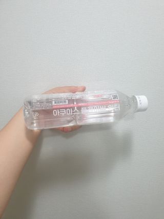 아쿠아스 플레이버워터 ★[아쿠아스] 제로칼로리 플레이버워터 복숭아/청포도 1BOX 20개입 — 5점을 준 리뷰어가 2021년 4월 올린 사용 사진