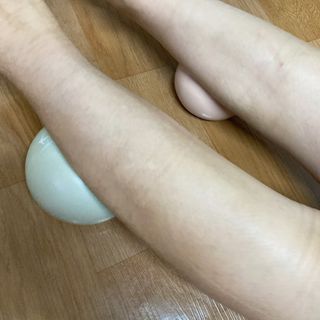 트라택 쿠셔닝 웨이트볼 0.5kg + 1kg SET — 4점을 준 리뷰어가 2022년 4월 올린 사용 사진