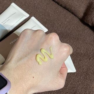 [후르디아] 끈적임 없는 착한성분 비건  핸드크림 3종 — 5점을 준 리뷰어가 2023년 2월 올린 사용 사진