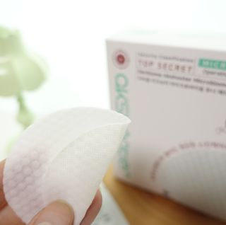 커스토젠 아크슈터 마이크로바이옴 토너패드 파우치타입 이중패드 1박스(50매) — 5점을 준 리뷰어가 2022년 7월 올린 사용 사진