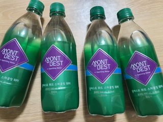 몽베스트 Montbest with Sparkling water Plain 20병 — 5점을 준 리뷰어가 2021년 11월 올린 사용 사진