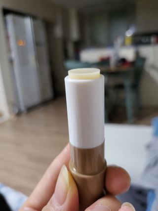더사가오브수 [사가수] 효혜윤 보태니컬 에너지 에센스인로션 20ml /아이포올 스틱 3g — 5점을 준 리뷰어가 2023년 2월 올린 사용 사진