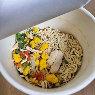 NISSIN 닛신 컵누들  4종 - 씨푸드오리지날, 씨푸드 스파이시, 씨푸드 커리, 씨푸드 XO소스 — 5점을 준 리뷰어가 2022년 1월 올린 사용 사진