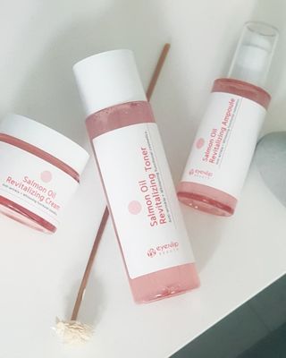 아이앤립 / EYENLIP 아이앤립 연어오일 리바이탈라이징 토너+앰플+크림 3종 세트 — 4점을 준 리뷰어가 2021년 4월 올린 사용 사진