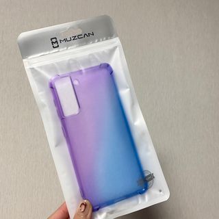 뮤즈캔 갤럭시S21 시리즈 그라데이션 탱크방탄 케이스 — 5점을 준 리뷰어가 2021년 2월 올린 사용 사진