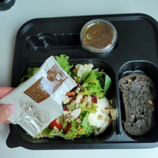 참살이도시락 작심삼일 샐러드도시락 3개 맛보기 새벽배송 또는 택배배송 — 5점을 준 리뷰어가 2021년 8월 올린 사용 사진