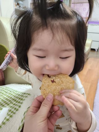 BASSAK 바삭 유기농 현미 누룽지 크래커 3종 — 5점을 준 리뷰어가 2021년 12월 올린 사용 사진