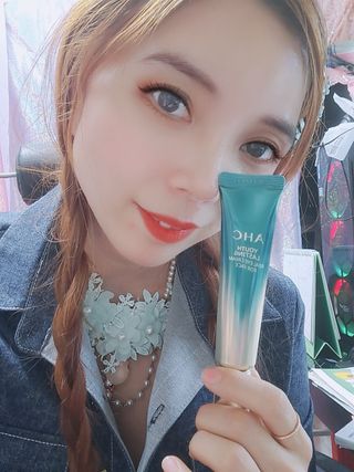 [NEW 탄력유턴 아이크림] AHC 유스 래스팅 리얼 아이크림 포 페이스 — 5점을 준 리뷰어가 2021년 3월 올린 사용 사진
