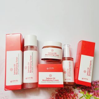 아이앤립 / EYENLIP 아이앤립 연어오일 리바이탈라이징 토너+앰플+크림 3종 세트 — 5점을 준 리뷰어가 2021년 5월 올린 사용 사진