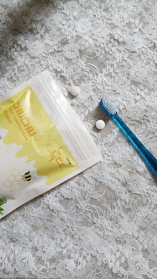 녹다 츄츄고체치약 150정 프로폴리스 죽염 씹는 치약 — 5점을 준 리뷰어가 2022년 12월 올린 사용 사진