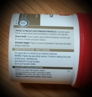 Swisse 스위스 고함량 프로폴리스 2,000mg 210정 — 5점을 준 리뷰어가 2021년 11월 올린 사용 사진