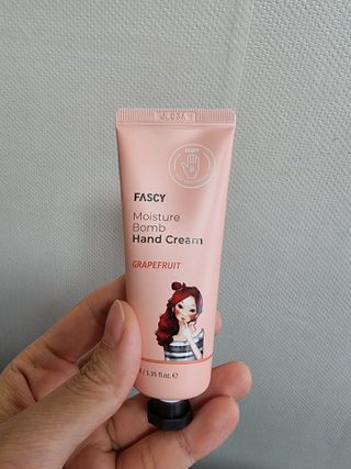파시 FASCY 高保湿ハンドクリーム40ml+80ml セット — 5점을 준 리뷰어가 2021년 7월 올린 사용 사진