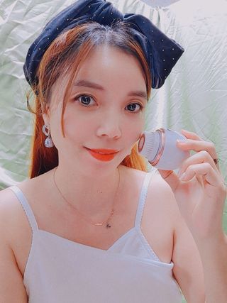 디하우트 랩 디하우트랩 클렌징 피부관리기 진동클렌저 실리콘+2종 인조모 브러시 — 5점을 준 리뷰어가 2021년 12월 올린 사용 사진
