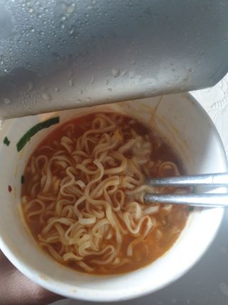 NISSIN 닛신 컵누들  4종 - 씨푸드오리지날, 씨푸드 스파이시, 씨푸드 커리, 씨푸드 XO소스 — 5점을 준 리뷰어가 2021년 12월 올린 사용 사진
