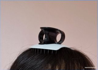 온가족 시원한샴푸 깨끗한두피 샴푸브러쉬 두피스케일링 히트팡블랙에디션 — 5점을 준 리뷰어가 2021년 8월 올린 사용 사진