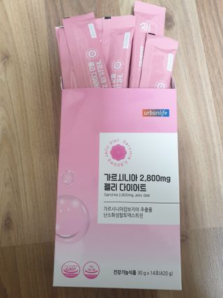 주식회사 얼굴반쪽 [얼굴반쪽 가르시니아 2,800mg] x 14포 1주 젤리 다이어트 보조제 체지방감소 — 3.5점을 준 리뷰어가 2021년 10월 올린 사용 사진