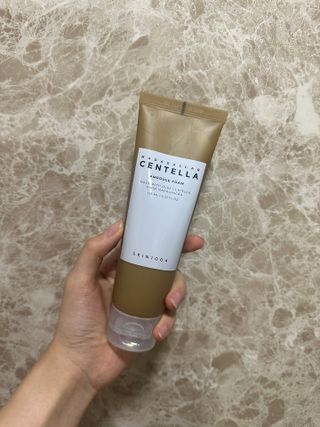스킨1004 [SKIN1004] 마다가스카르 센텔라 앰플 폼 125ml — 5점을 준 리뷰어가 2024년 8월 올린 사용 사진