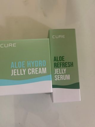 김정문알로에 큐어 큐어 알로에 리프레쉬 젤리 세럼, 큐어 알로에 하이드로 젤리 크림 — 5점을 준 리뷰어가 2021년 3월 올린 사용 사진