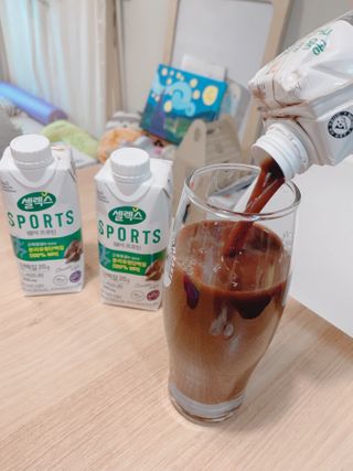 셀렉스스포츠 셀렉스 스포츠 웨이 프로틴 초콜릿 _ 330ml x 12팩 — 5점을 준 리뷰어가 2021년 5월 올린 사용 사진