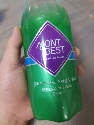 몽베스트 Montbest with Sparkling water Plain 20병 — 5점을 준 리뷰어가 2021년 11월 올린 사용 사진