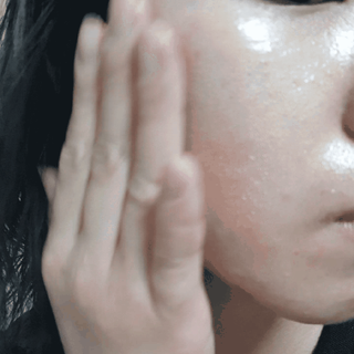 유니베르소 로즈힙 오일 15ml — 5점을 준 리뷰어가 2021년 4월 올린 사용 사진