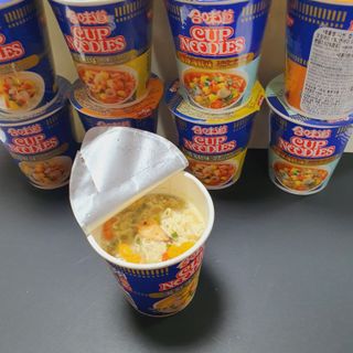 NISSIN 닛신 컵누들  4종 - 씨푸드오리지날, 씨푸드 스파이시, 씨푸드 커리, 씨푸드 XO소스 — 5점을 준 리뷰어가 2021년 12월 올린 사용 사진