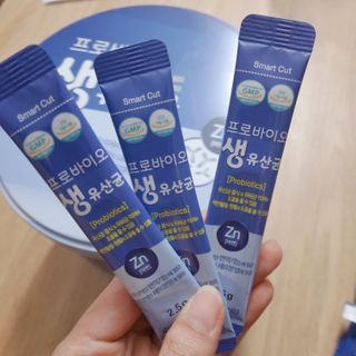 서울약사신협_프로바이오생유산균_2.5G x 100포 — 4점을 준 리뷰어가 2021년 4월 올린 사용 사진