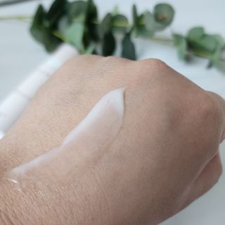 프리마인 바르기만 하면 철벽 스킨케어+24시간 마스크팩 효과. 셀라브 리제너레이팅 시스템 부스터+크림 세트 — 5점을 준 리뷰어가 2023년 4월 올린 사용 사진