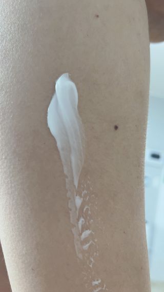 버텍스넘버원 버텍스 넘버원 햄프씨드오일 핸드밤, 바디크림 — 5점을 준 리뷰어가 2022년 3월 올린 사용 사진