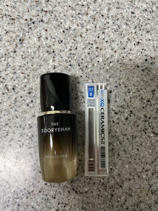 수려한 더블랙세럼 15ml — 5점을 준 리뷰어가 2022년 3월 올린 사용 사진