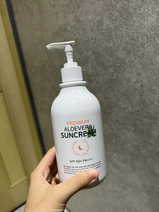 [닥터문] 프리미엄 알로에베라 선크림 500ml — 5점을 준 리뷰어가 2022년 7월 올린 사용 사진