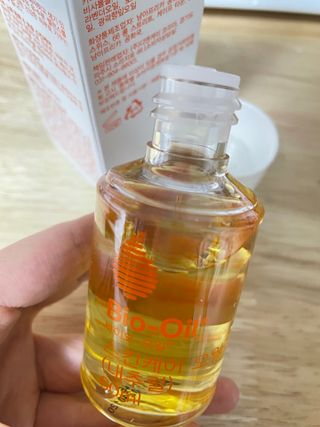 바이오오일 [바이오-오일] 스킨케어 오일 내추럴 60ml — 5점을 준 리뷰어가 2021년 11월 올린 사용 사진