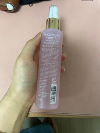 멈칫 X 최준 헤어 앤 바디미스트 소프트블루솝, 마젠타레이디 2종 — 4.5점을 준 리뷰어가 2021년 6월 올린 사용 사진