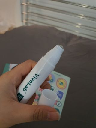 바이브랩 [탈모증상완화] 헤어라인 눈썹 두피앰플 — 5점을 준 리뷰어가 2022년 1월 올린 사용 사진