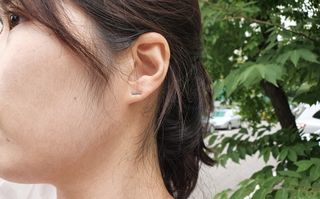 [골드앤디어]14k 미니 스틱 바 귀걸이_3color — 5점을 준 리뷰어가 2021년 6월 올린 사용 사진