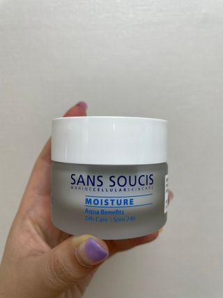 산수시 아쿠아 베네핏 24h 수부지 물광 속건조 수분크림 50ml — 5점을 준 리뷰어가 2021년 7월 올린 사용 사진