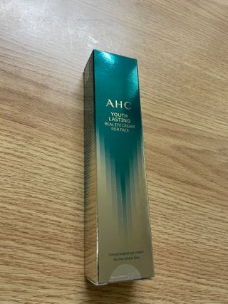 [NEW 탄력유턴 아이크림] AHC 유스 래스팅 리얼 아이크림 포 페이스 — 5점을 준 리뷰어가 2021년 3월 올린 사용 사진