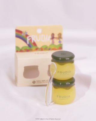 [후르디아] 유아부터 어른까지, 안심 아보카도 립밤 듀오 세트 — 5점을 준 리뷰어가 2024년 1월 올린 사용 사진