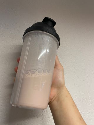 뉴트리션팩토리 닥터큐어 프리미엄쉐이크 다이어트쉐이크 — 5점을 준 리뷰어가 2021년 8월 올린 사용 사진