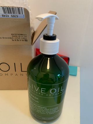 올리브 오일 스킨케어 컴퍼니 [OOSC] 향기로운 보습 로즈 제라늄 바디워시 500ml — 4.5점을 준 리뷰어가 2021년 5월 올린 사용 사진
