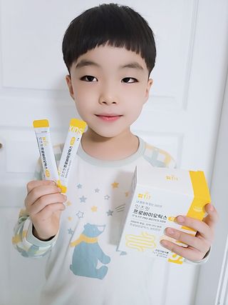 잇츠핏 프로바이오틱스 키즈 유산균 — 5점을 준 리뷰어가 2021년 3월 올린 사용 사진