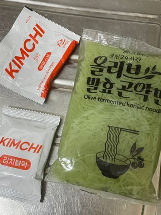 클린24시간 올리브발효곤약면 시원김치면 1세트-(3봉) — 4.5점을 준 리뷰어가 2024년 4월 올린 사용 사진