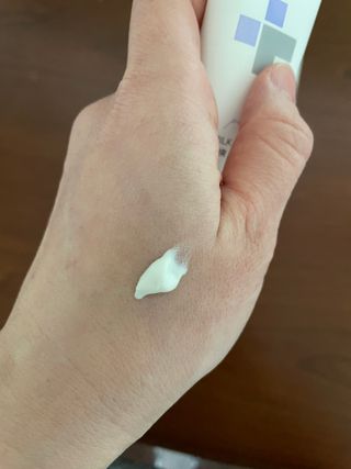 바노바기 코스메틱 바노바기 밀크씨슬 리페어 시카 선스크린 플러스 50ml — 5점을 준 리뷰어가 2023년 3월 올린 사용 사진