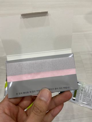 [갸스비] 메이크업은 그대로, 피지만 쏙 - BB킵 오일컨트롤 파우더 페이퍼 — 5점을 준 리뷰어가 2021년 5월 올린 사용 사진