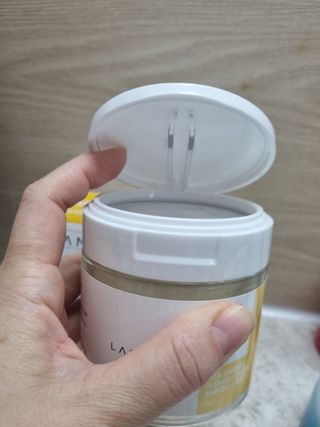 랑벨 비타 에너지 잡티 앰플 패드 65매 (투명하고 밝은 얼굴 광채패드) — 5점을 준 리뷰어가 2022년 4월 올린 사용 사진