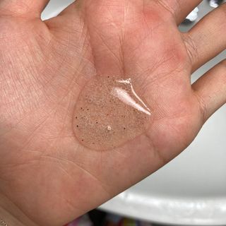 벨먼 내추럴스파 수분광채 스크럽 바디워시 600ml 5종 — 5점을 준 리뷰어가 2022년 5월 올린 사용 사진