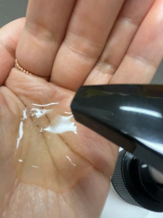 버텍스넘버원 버텍스 넘버원 햄프씨드오일 샴푸 — 3점을 준 리뷰어가 2022년 4월 올린 사용 사진