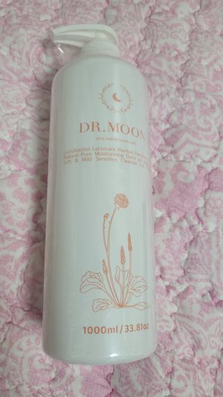 프리[닥터문] 유산균 락토케어 질경초 여성청결제 1000ml (젤타입) — 5점을 준 리뷰어가 2022년 6월 올린 사용 사진