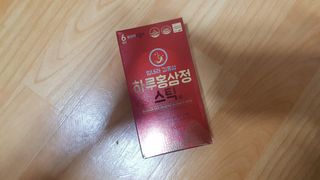 힘내라김홍삼 하루홍삼정스틱 10g x 10포 — 4점을 준 리뷰어가 2021년 3월 올린 사용 사진